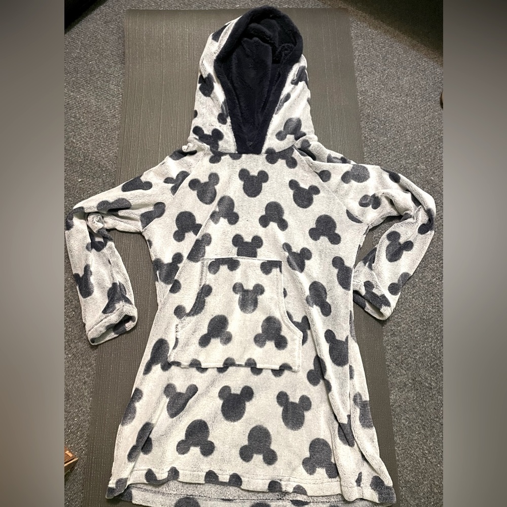 Disney Pullover Robe